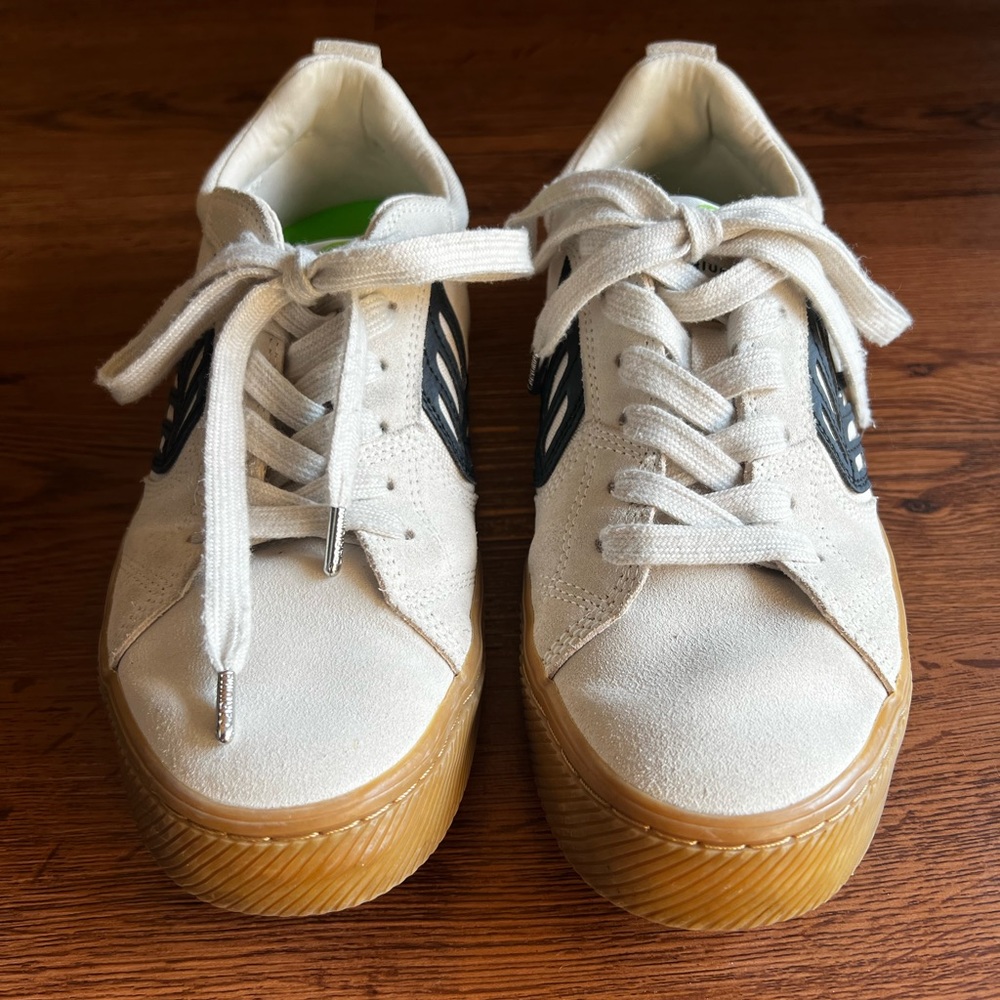Cariuma Pro Sneaker Women’s 8